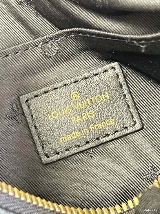 LOUIS MOON THE VUITTON OVER 0822